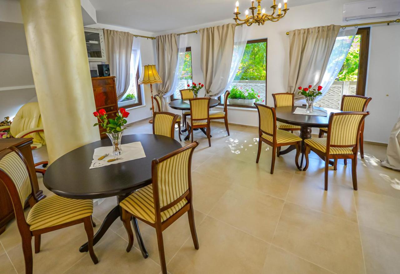 Casa Mora Hotel Дева Екстериор снимка